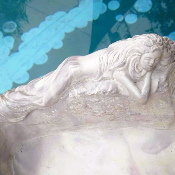 Sculpted Reclining Mermaid with Shells on Oval Carved Soapstone Trinket Dish - Picture 7 of 11